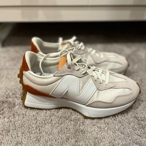 Womens New Balance 327